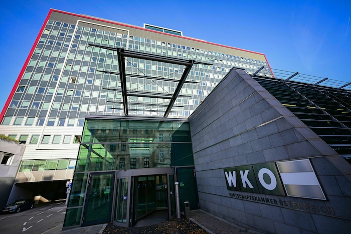 Die WKO-Bundeskammer: 200 von 800 Jobs in Wien-Wieden werden bis Ende 2027 gestrichen. ...