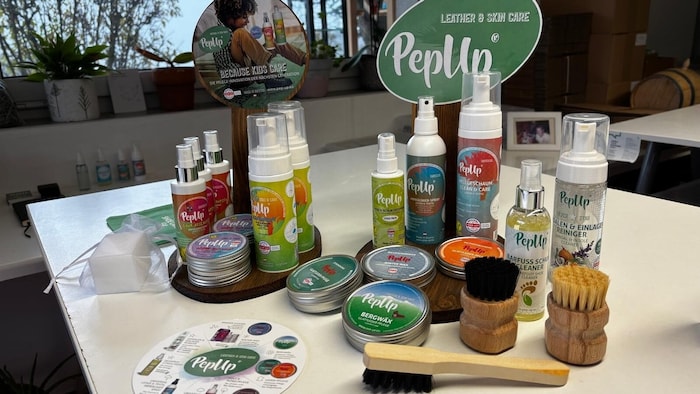 Manfred Rainer hat verschiedene Schuhpflgeprodukte hergestellt.