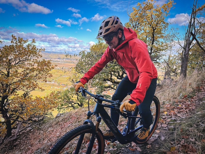Die „Radkrone“ beim Testen der 7mesh Radbekleidung auf den Stift Göttweig Trails.