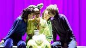 Szene aus „The Broken Circle“, ein Stück über ein krebskrankes Kind, in den Linzer Kammerspielen
