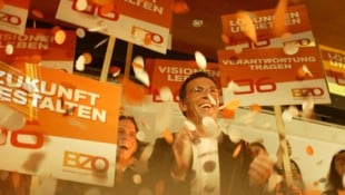 Uta Rojsek-Wiedergut Aus Blau wurde Orange: Jörg Haider gründete 2005 das BZÖ.