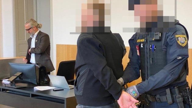 Der Angeklagte will ganz „instinktiv“ reagiert haben.