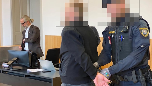 Der Angeklagte will ganz „instinktiv“ reagiert haben.