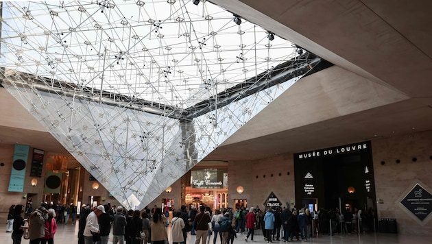 Das weltberühmte Museum kommt derzeit kaum aus den Schlagzeilen – diesmal bereiten rissige Böden ...