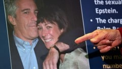Ghislaine Maxwell (rechts) wurde wegen Sexualdelikten in Zusammenarbeit mit Epstein (links) zu ...