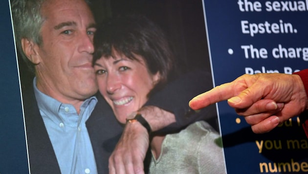Ghislaine Maxwell (rechts) wurde wegen Sexualdelikten in Zusammenarbeit mit Epstein (links) zu ...