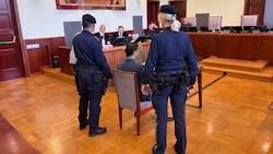 Der höfliche Angeklagte soll eine alte Dame brutalst ermordert haben.