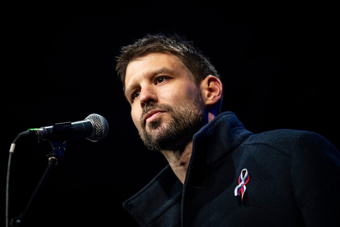 Michal Simecka hielt bei der Demo in Bratislava eine Rede.