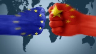 Unter anderem belasten diplomatische Fehler die Beziehung.