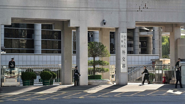 Im chinesischen Außenministerium werden Gespräche zu einer Beilegung der diplomatischen Krise ...