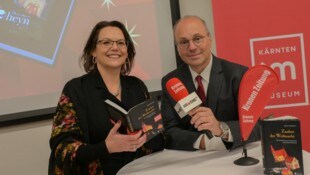 „Kärntner Krone“-Chefredakteur Hannes Mößlacher und Redakteurin Christina Natascha Kogler im ...