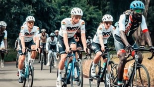 Die „Obroni Riders“ in Ghana.