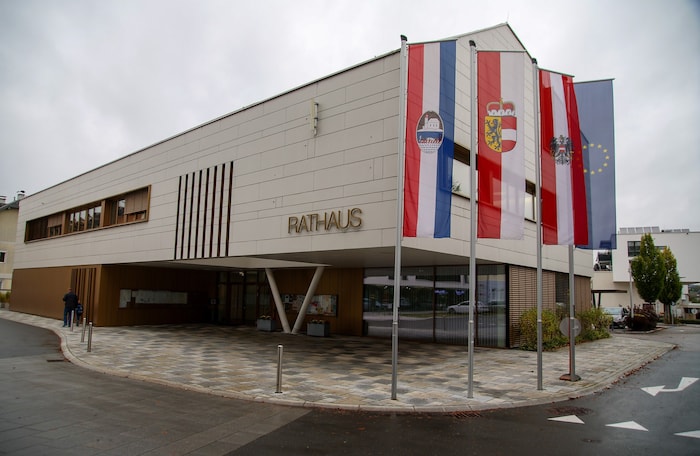 Die Stadt Oberndorf kämpft bereits seit vielen Jahren mit den Finanzen. Der Bürgermeister zeigt ...