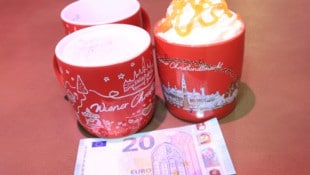 Ein Glühwein, ein Sachertorten-Punsch sowie einer für Kinder ist ohne Pfand um 20 Euro drin.