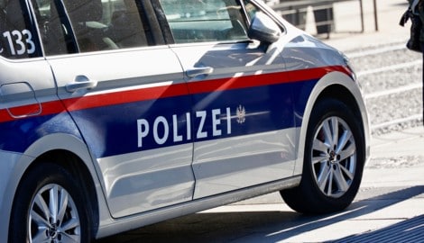 Die 78-Jährige versuchte eine Straßenbahn zu erreichen, konnte aber aufgrund der  losfahrenden ...