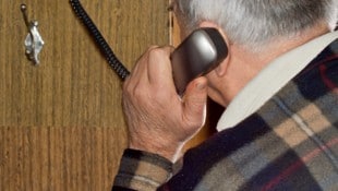 120.000 Euro verlangten die Betrüger via Telefon von dem betagten Mann. (Symbolbild)