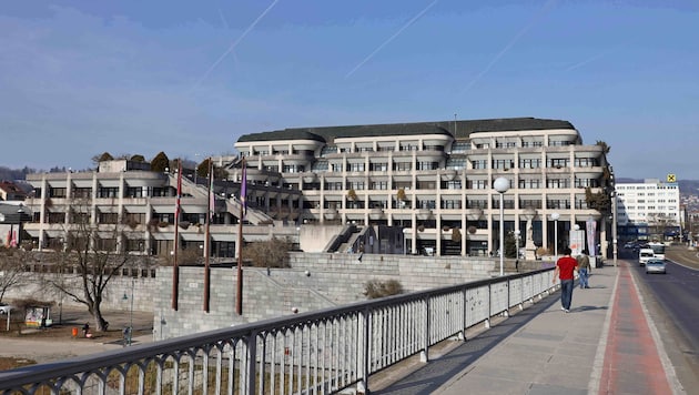 Der Fall von sexueller Belästigung hatte sich im Neuen Rathaus der Stadt Linz zugetragen. Der ...