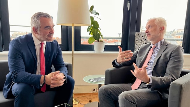 Landesrat Heinrich Dorner und Gregor Schusterschitz – er ist der Vertreter von Österreichs ...