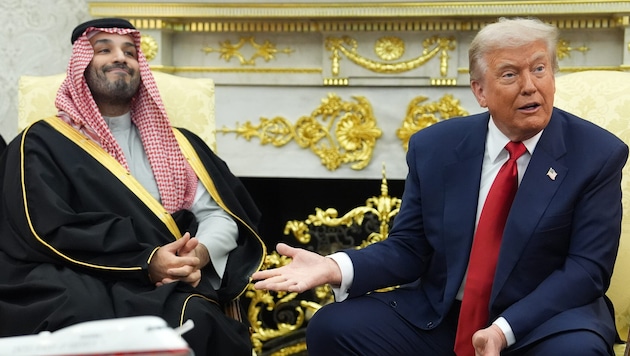 Äußerst amikal empfing Trump Mohammed bin Salman im Weißen Haus – und ließ ihn hören, was er ...