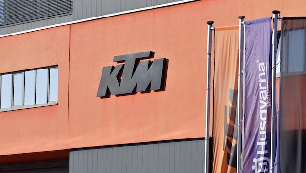KTM gehört jetzt ganz offiziell dem indischen Fahrzeugbauer Bajaj.