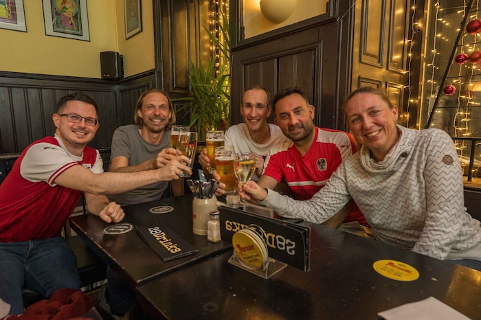 Gott sei Dank durften alle am Ende aber auf die WM anstoßen.