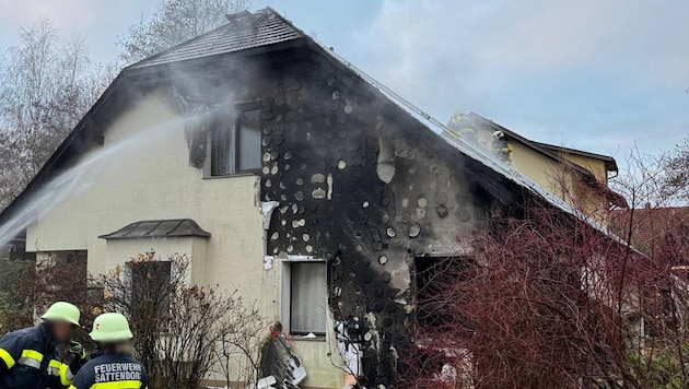 Die Nordwestseite des Hauses stand im Vollbrand.