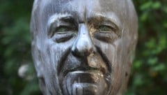 Hermann Gmeiner-Denkmal in Wien: Auch dort wird derzeit darüber nachgedacht, wie mit dem ...