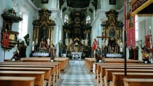 In der Pfarrkirche von Obertilliach wird jedes Jahr am Freitag nach der Fronleichnams-Oktav ein ...
