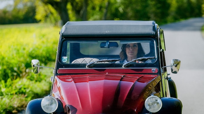 Karlich fährt mit einer Ente durchs Land: „Ich hatte so ein Fahrzeug als erstes Auto. Ich liebe ...