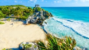 Die einzige Kultstätte der Mayas direkt am Meer. Die Götter konnten in die aufgehende Sonne ...