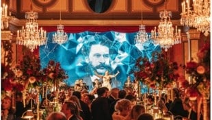 Einmaliges Erlebnis im Casino Zögernitz: ein Konzert im letzten original erhaltenen Konzertsaal, ...