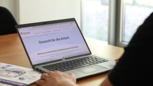 Der ÖIF bietet seine Deutschkurse auch online oder abends an, damit sie mit einer ...