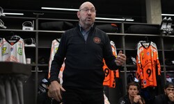 Dan Lacroix sprach vor dem Training zu seinen Cracks.