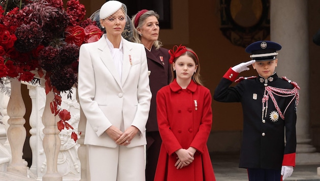 Beim Nationalfeiertag in Monaco sorgten nicht nur Fürstin Charlène und Prinzessin Gabriella für ...
