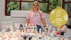 Christina Treffer (29) stellt selbst Kerzen her. 