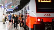Die S7 ist eine der wichtigsten Öffi-Verbindungen von und zum Wiener Flughafen. Auch hier wird ...