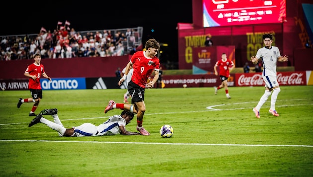 Österreichs Hasan Deshishku spielte gegen England sehr stark auf.