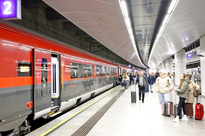 REX7-Züge sollen teilweise zum Wiener Hauptbahnhof umgeleitet werden. Von hier fahren auch ...