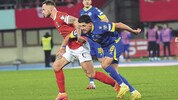 Emir Karic (re.) musste gegen Arnautovic und Co. verletzt hinaus.