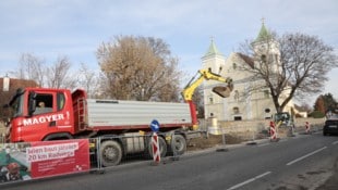 Von Seiten der Pfarre gibt es Kritik an den neuerlichen Bauarbeiten und dem schlechten Zugang ...