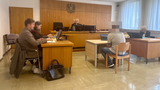 „Ich kannte sie überhaupt nicht“, sagt der Angeklagte beim Prozess in Klagenfurt über sein ...