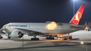 Turkish Cargo, die Fracht-Airline von Turkish Airlines, fliegt Linz aktuell mehrmals pro Woche ...