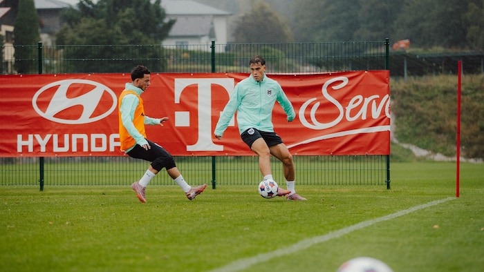 Im Oktober wurde Christopher Olivier (r.) erstmals in die U21-Nationalmannschaft einberufen.