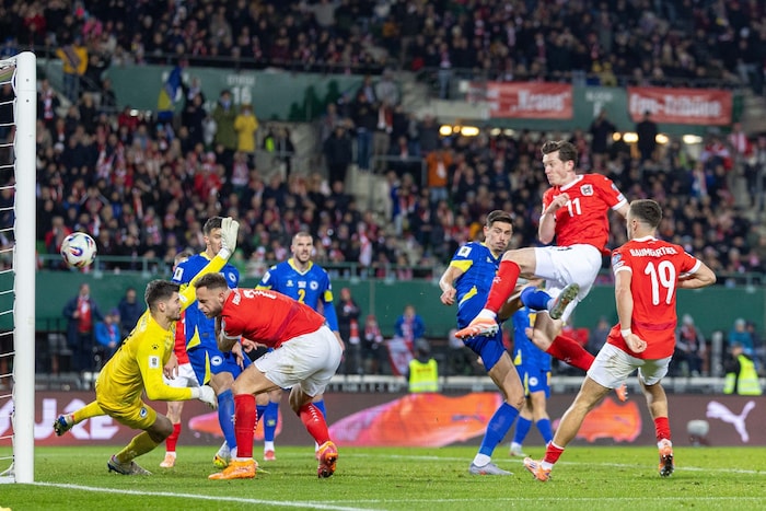 Am 18. November erlöste Michi Gregoritsch mit dem 1:1 gegen Bosnien ganz Österreich – über ...