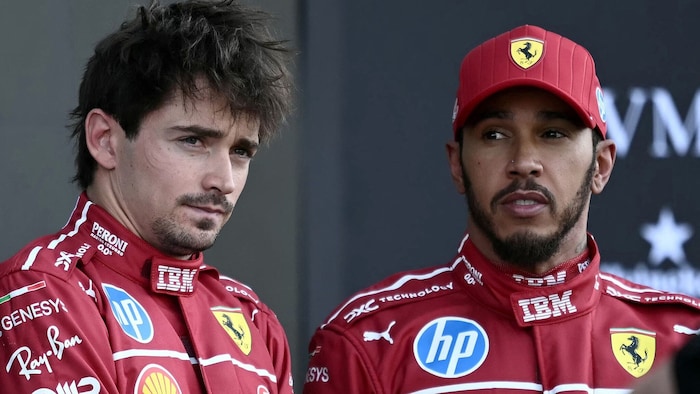 Charles Leclerc (li.) und Lewis Hamilton