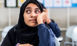 Mädchen bis 14 Jahre dürfen das Kopftuch in der Schule nicht mehr tragen. (Symbolbild)