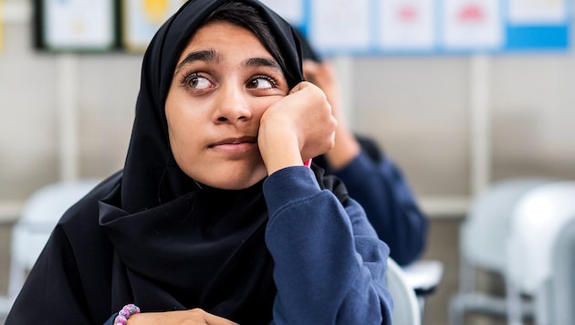 Mädchen bis 14 Jahre dürfen das Kopftuch in der Schule nicht mehr tragen. (Symbolbild)