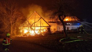 Die hölzernen Wände brannten lichterloh