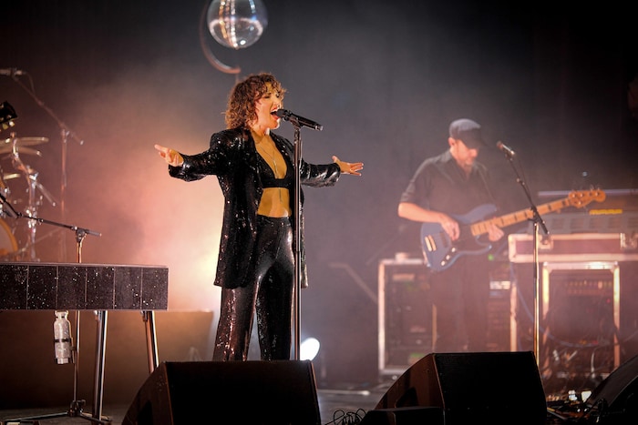 Ina Regen wird das Publikum am 12. Juli 2026 für das Erfolgs-Duo Pizzera & Jaus „aufwärmen“.