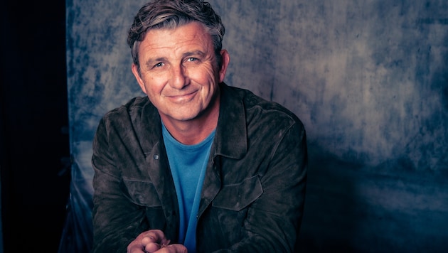 Hans Sigl, fotografiert von seiner Frau Susanne, die Künstlerin und Fotografin in Bayern ist.